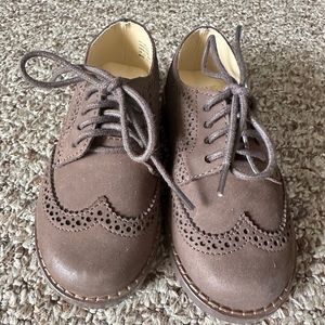 Janie and Jack brown wing tip shoes size 7